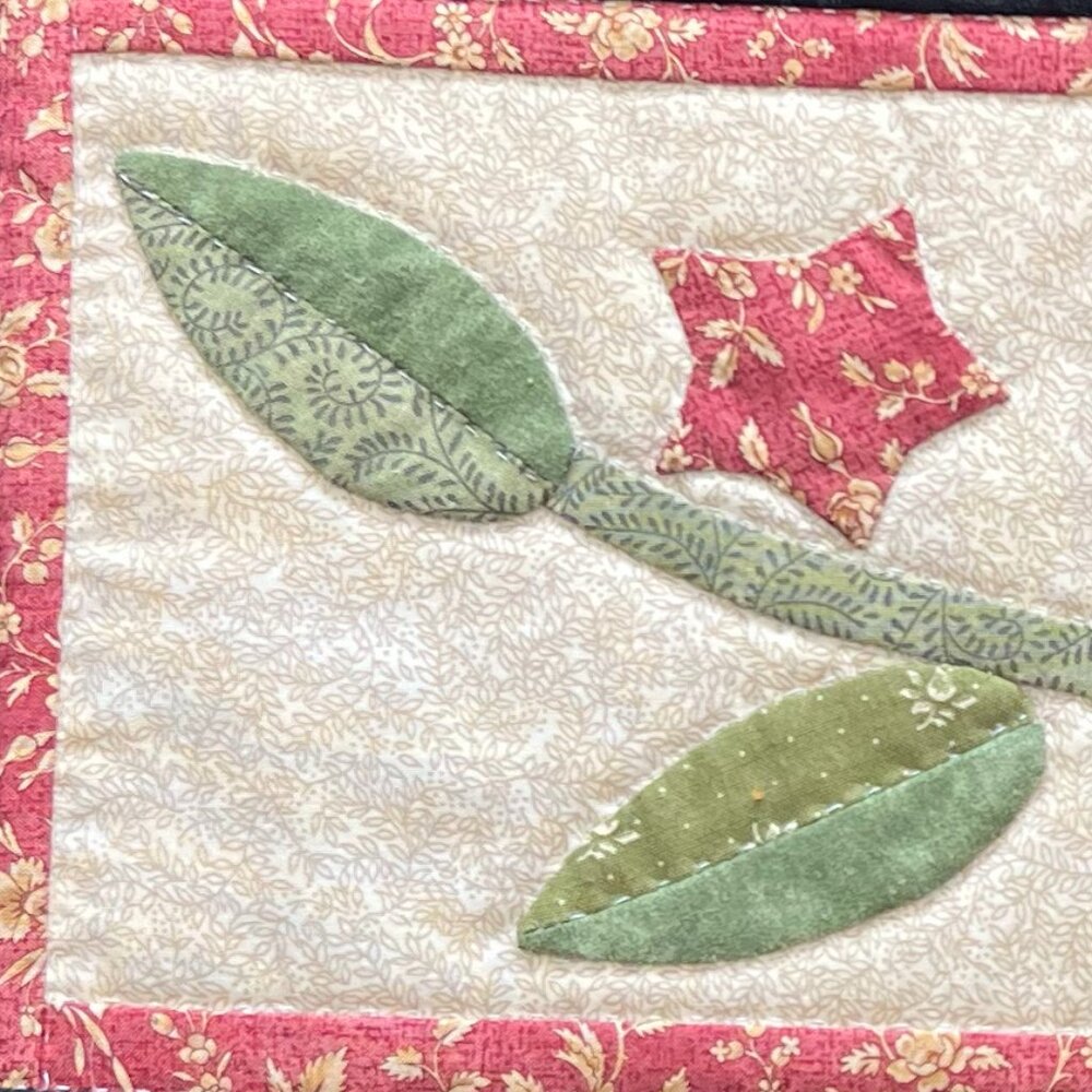 Handcrafted Appliqué Folk Art BLACK BIRD Quilt Table Runner / Topper ~ Handmade - Picture 2 of 13